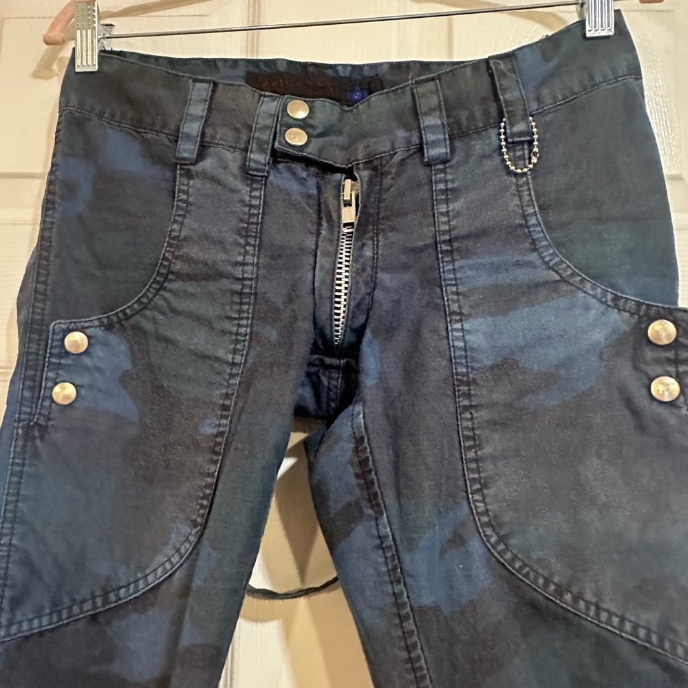 Vintage 90’s Submission 69